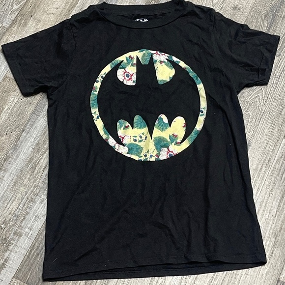 Batman Tee with Floral Design - Picture 1 of 3